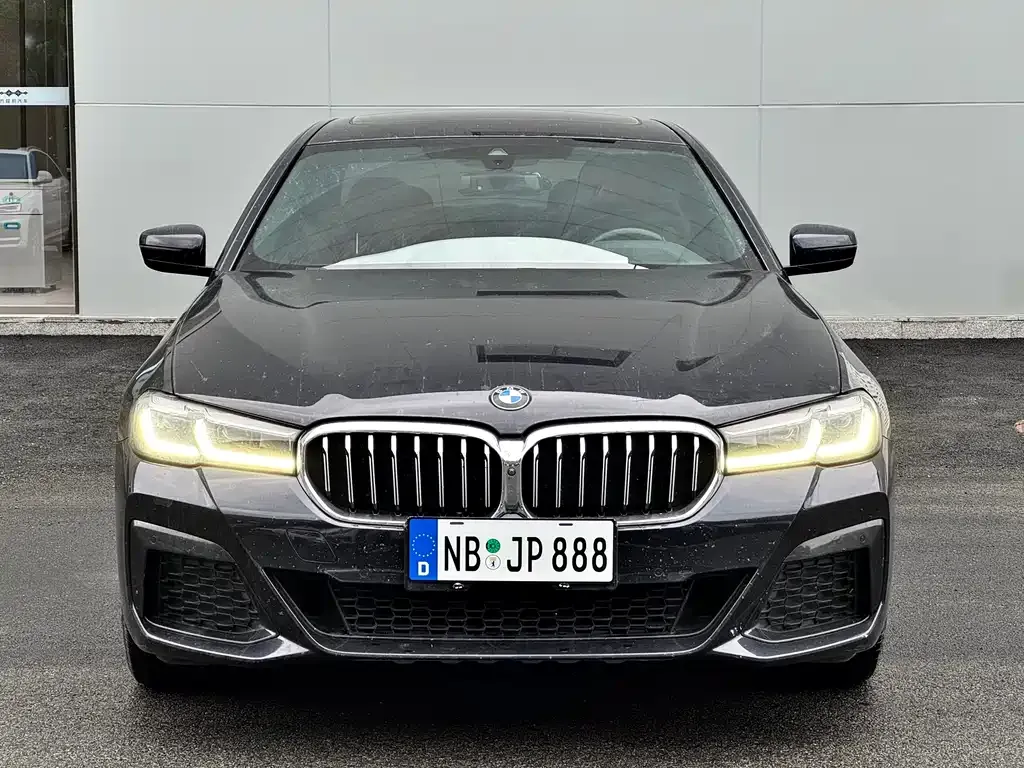 BMW 5 Series — фото 3
