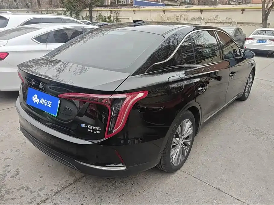 Hongqi E-QM5 — фото 9