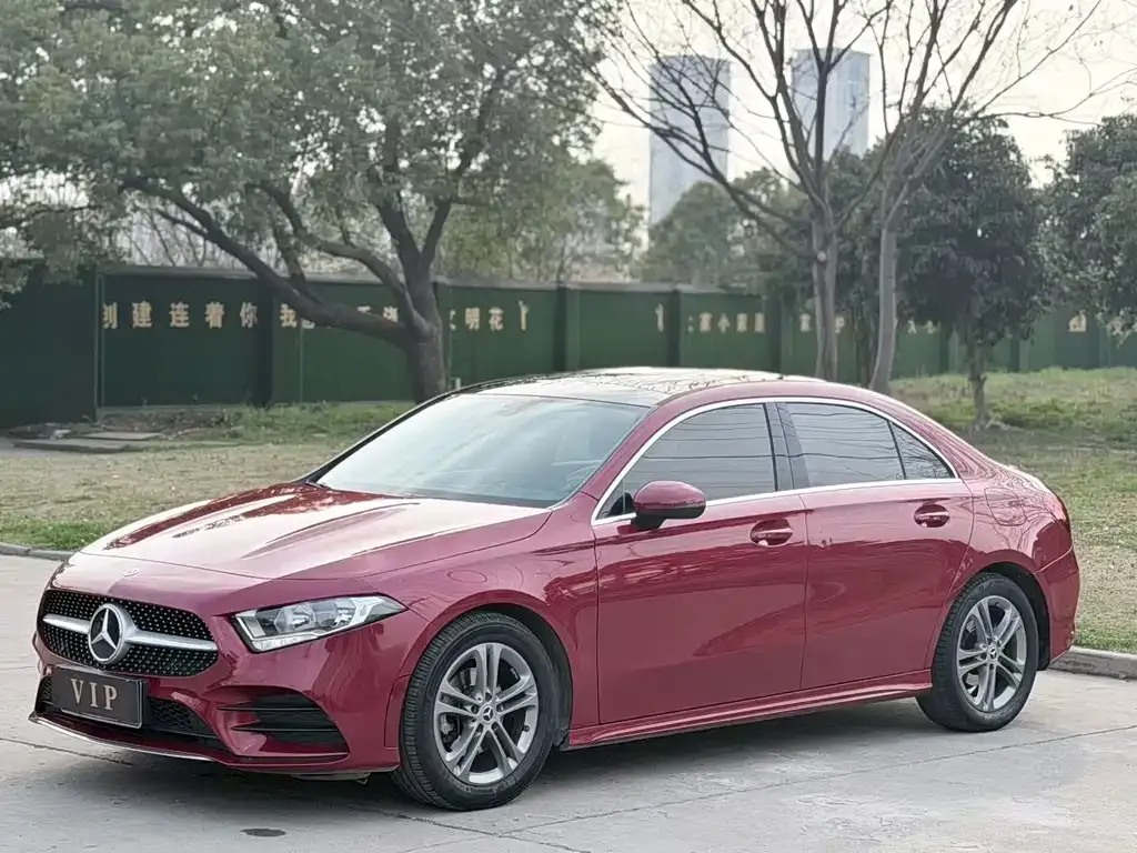 Mercedes-Benz A-Class — фото 1
