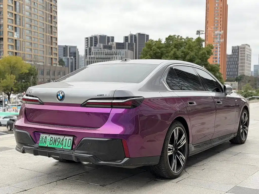 BMW i7 — фото 5