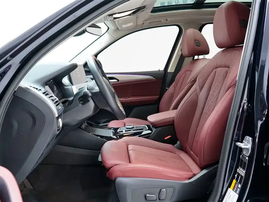 BMW iX3 — фото 9