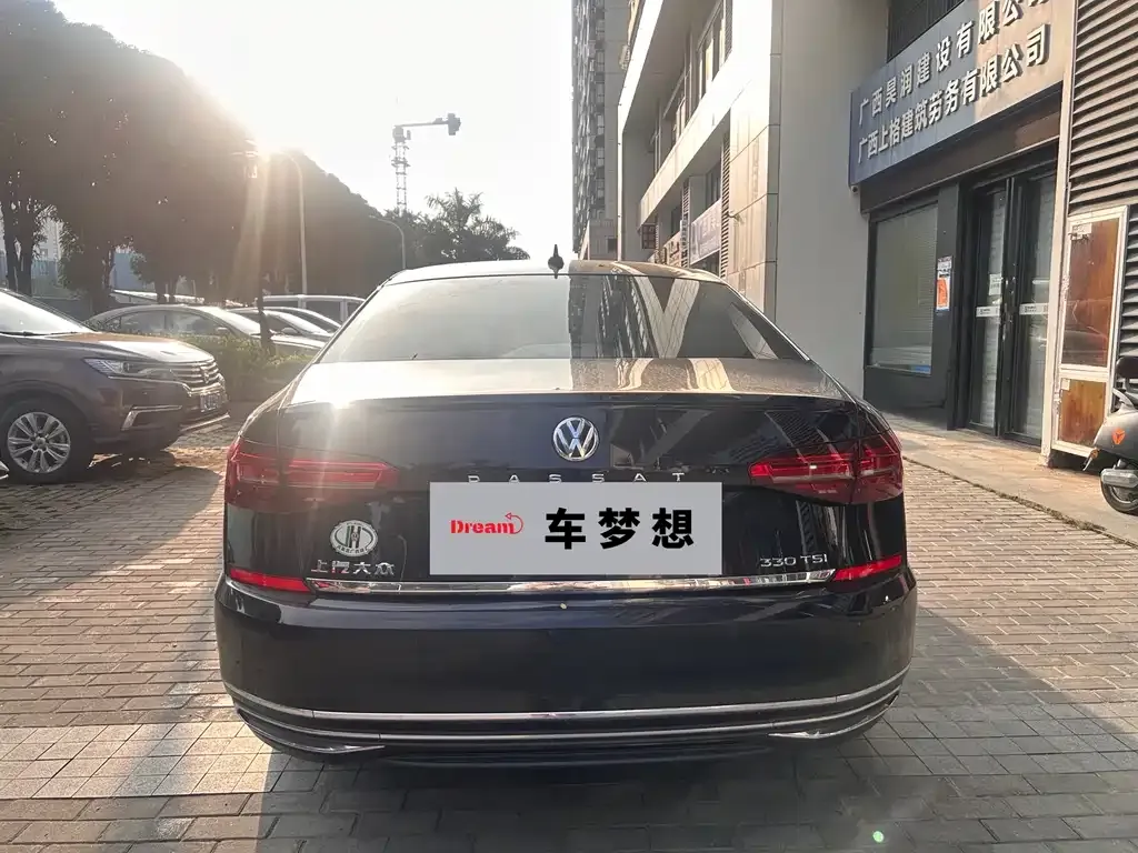 Volkswagen Passat — фото 3