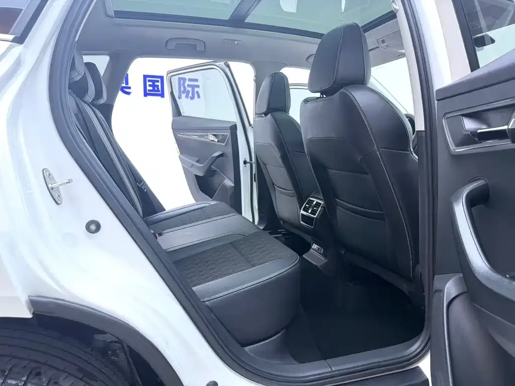 Skoda Karoq — фото 8