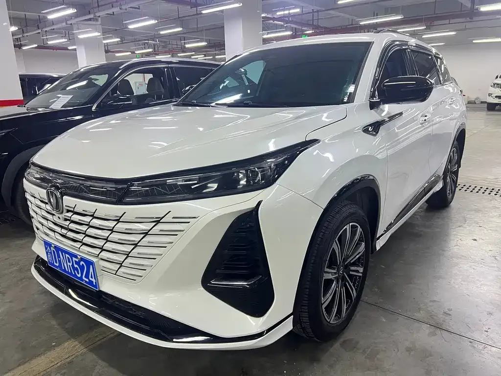 Changan CS75PLUS — фото 1