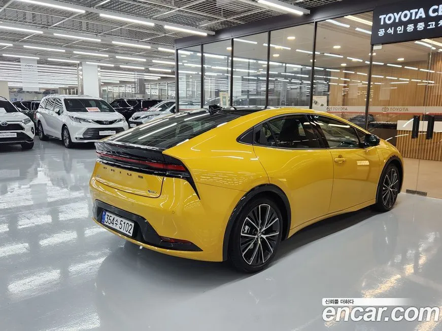 Toyota Prius — фото 6