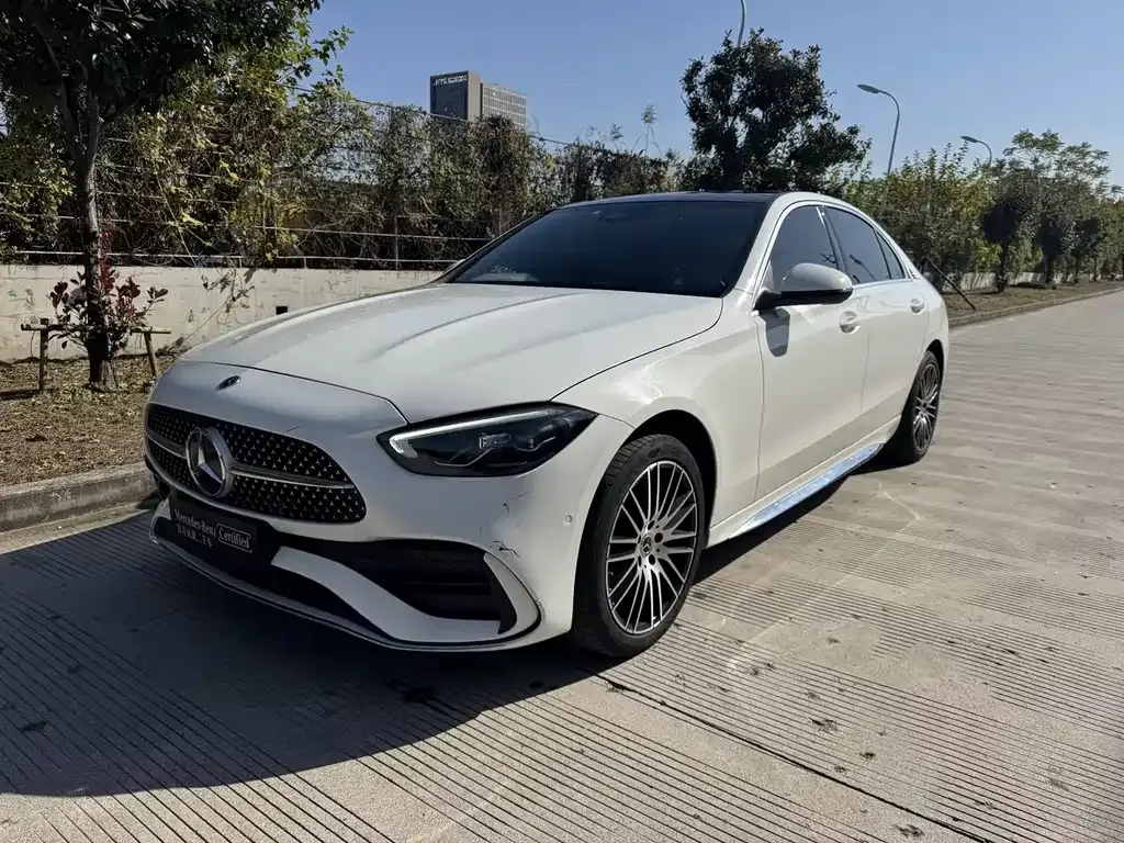 Mercedes-Benz C-Class — фото 1