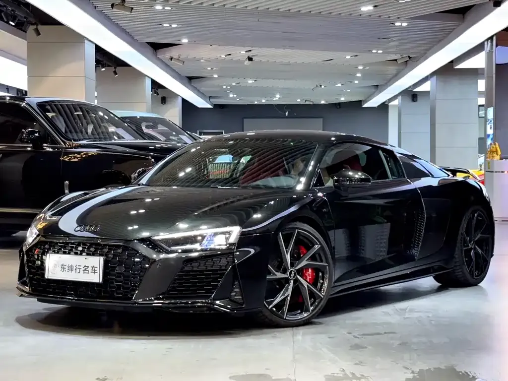 Audi R8 — фото 1
