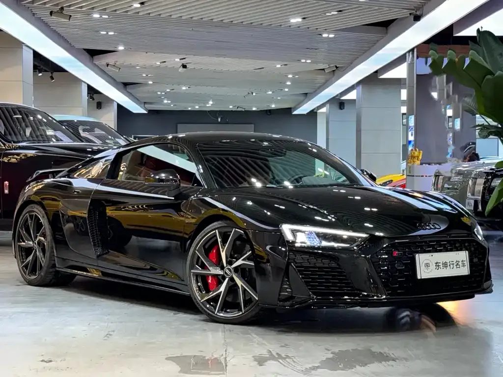 Audi R8 — фото 5