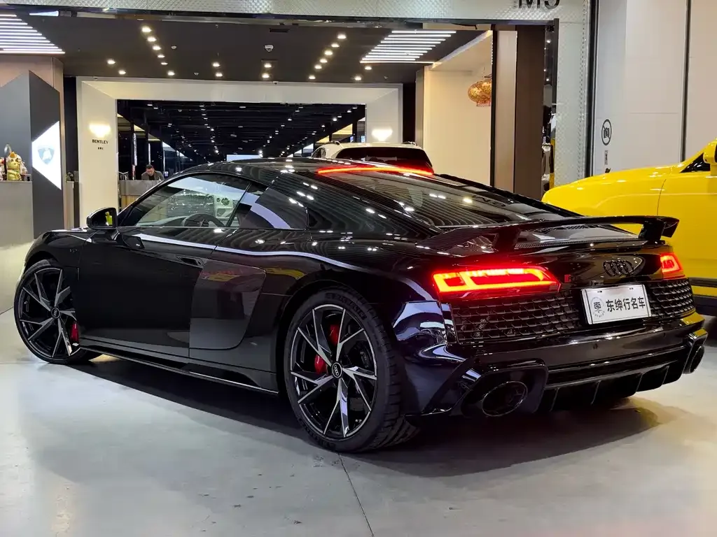 Audi R8 — фото 4