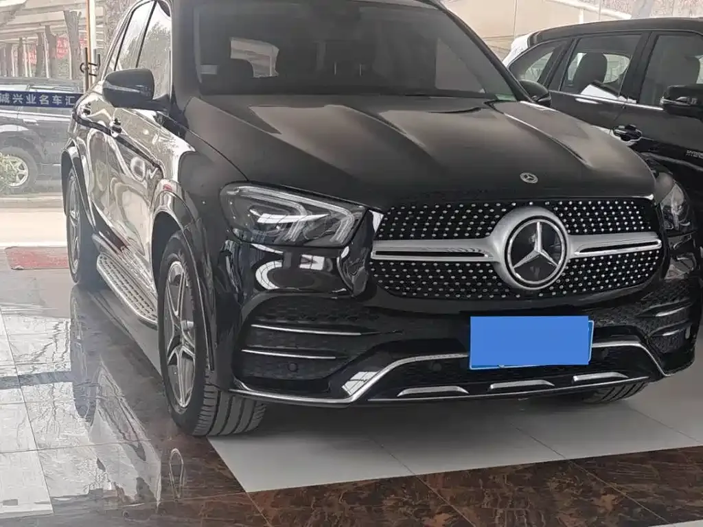 Mercedes-Benz GLE — фото 1