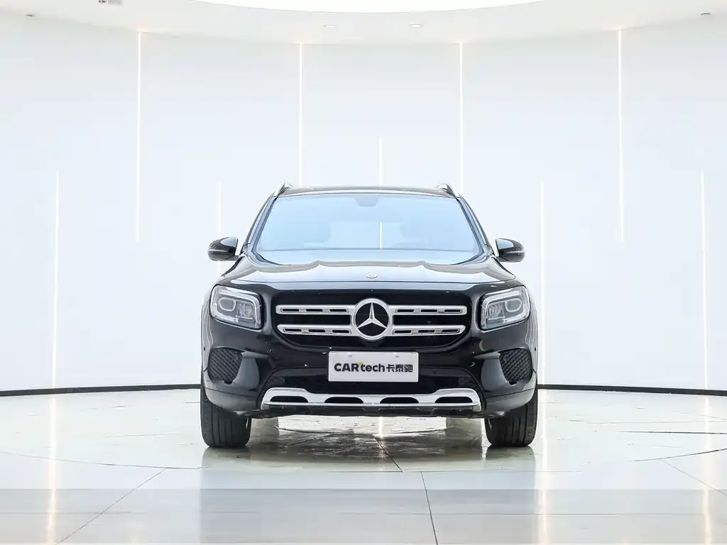 Mercedes-Benz GLB — фото 1