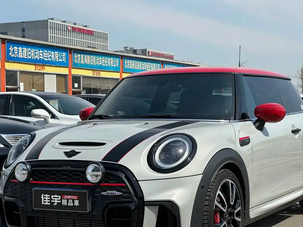 MINI JCW (John Cooper Works) — фото 7