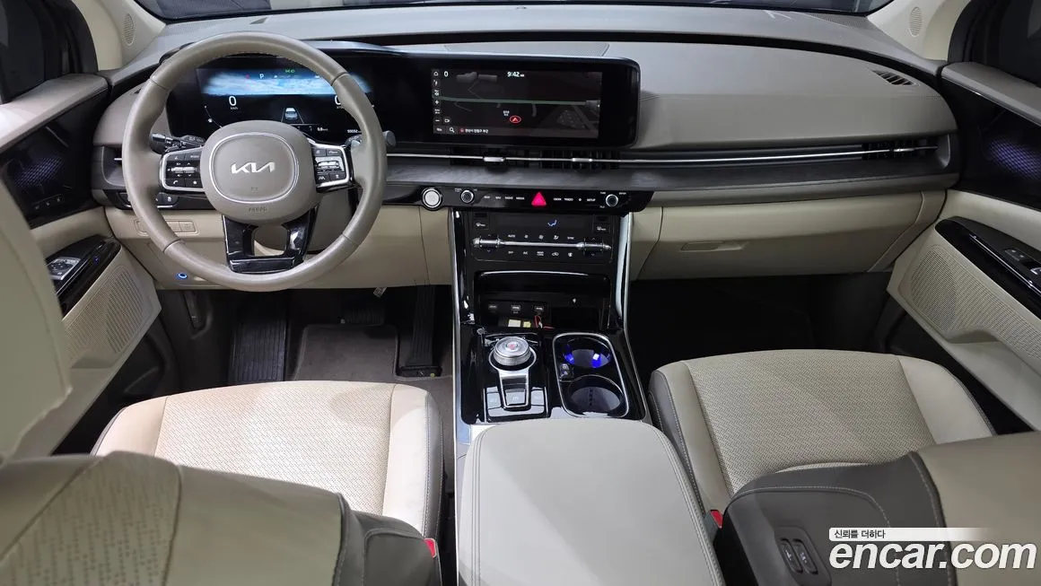 Kia Carnival — фото 10