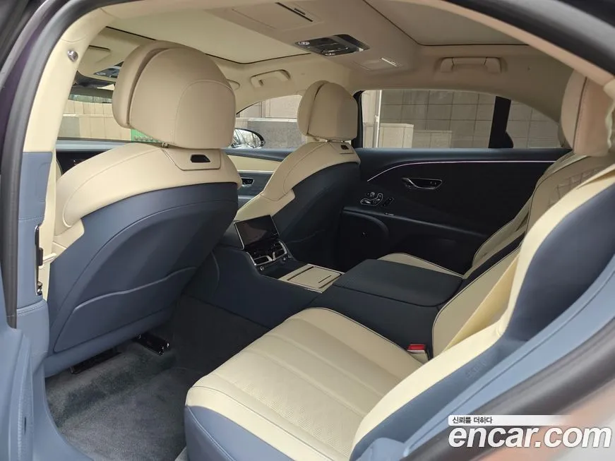 Bentley Flying Spur — фото 3