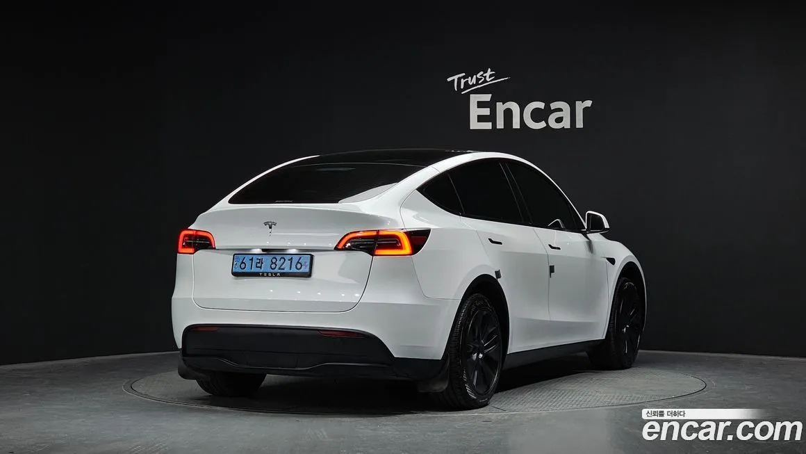 Tesla Model Y — фото 2