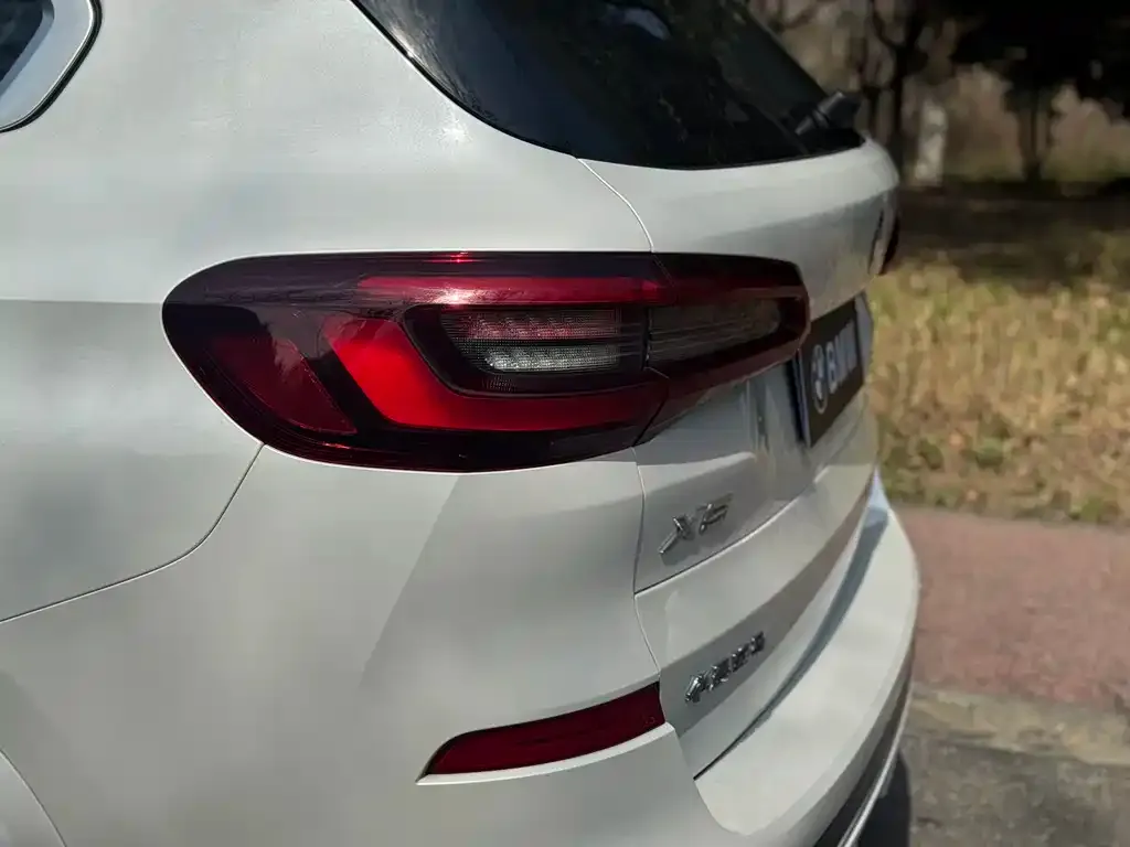 BMW X5 — фото 2