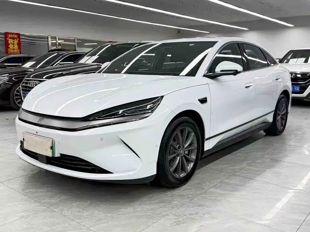 BYD Qin L — фото 1