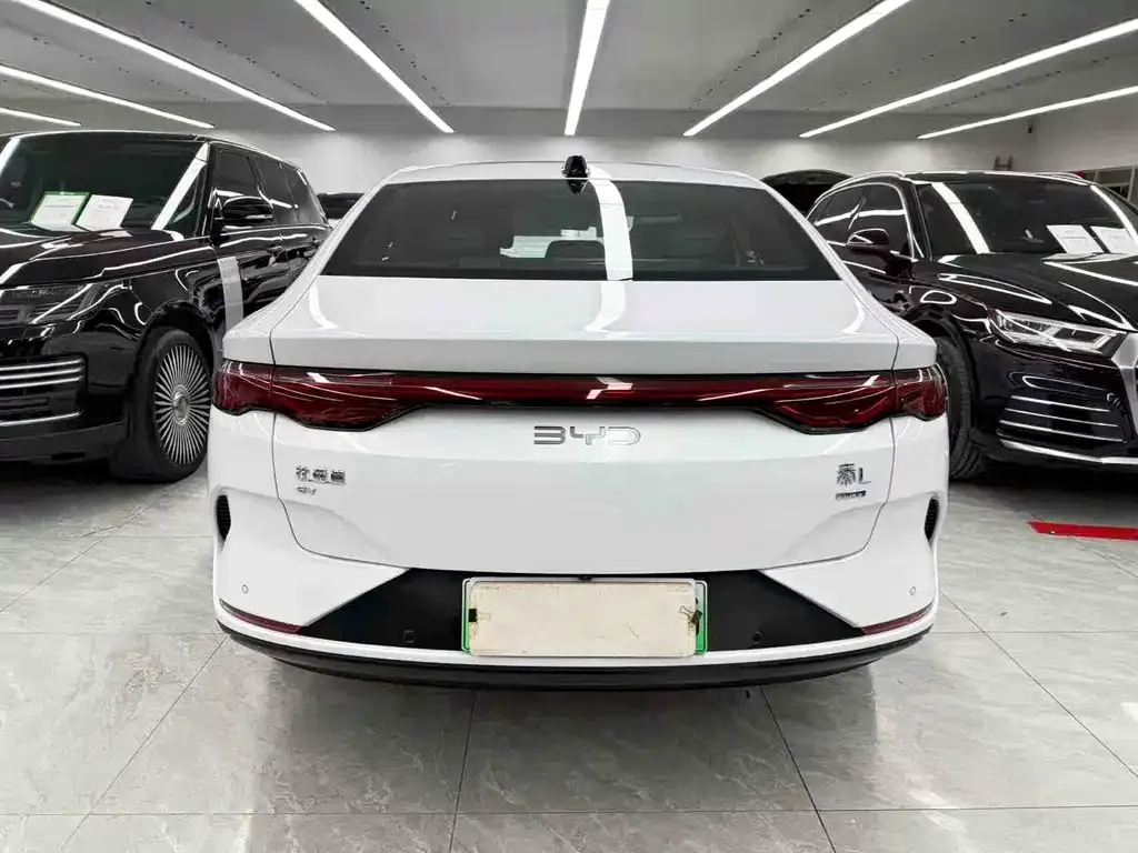 BYD Qin L — фото 9