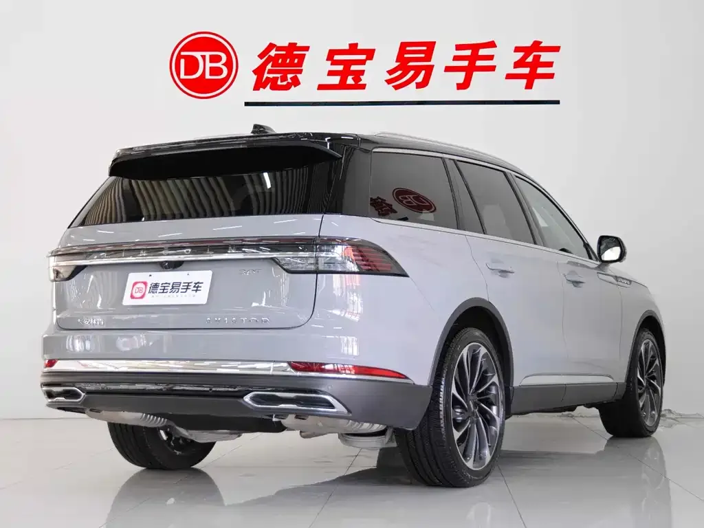 Lincoln Aviator — фото 10