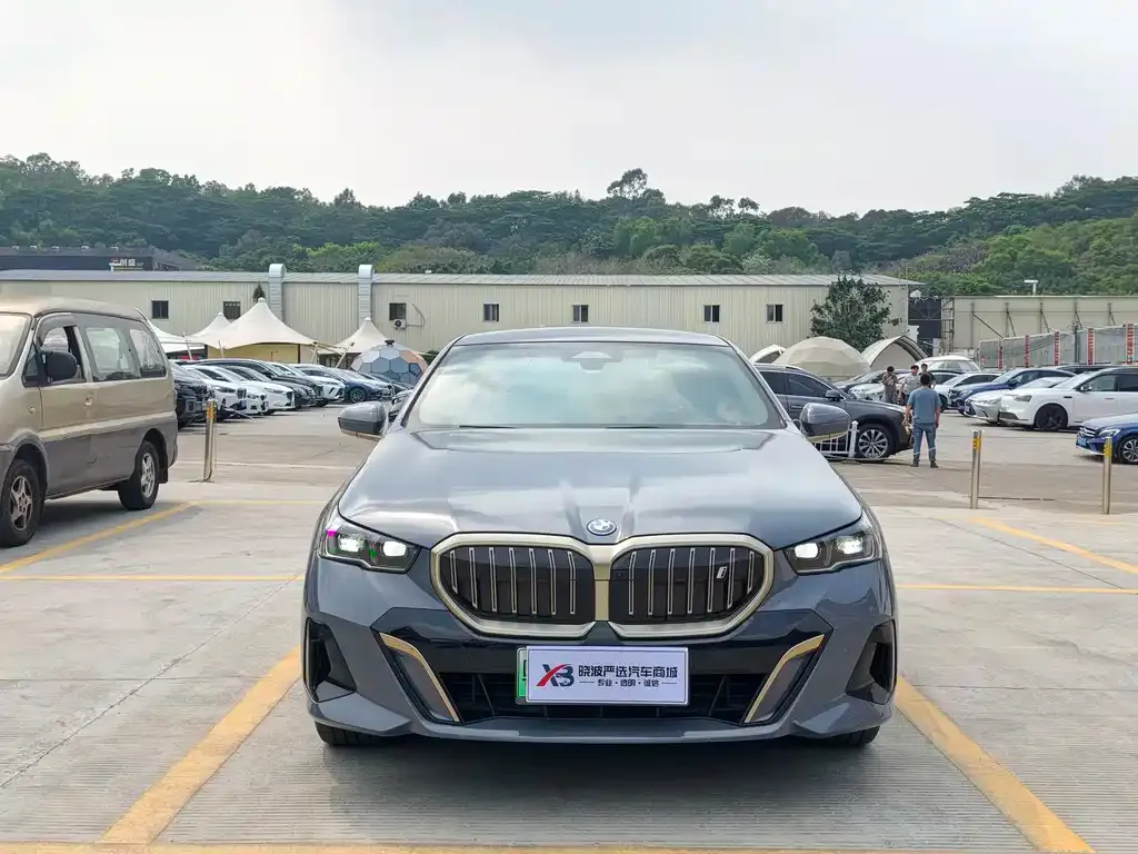 BMW i5 — фото 4