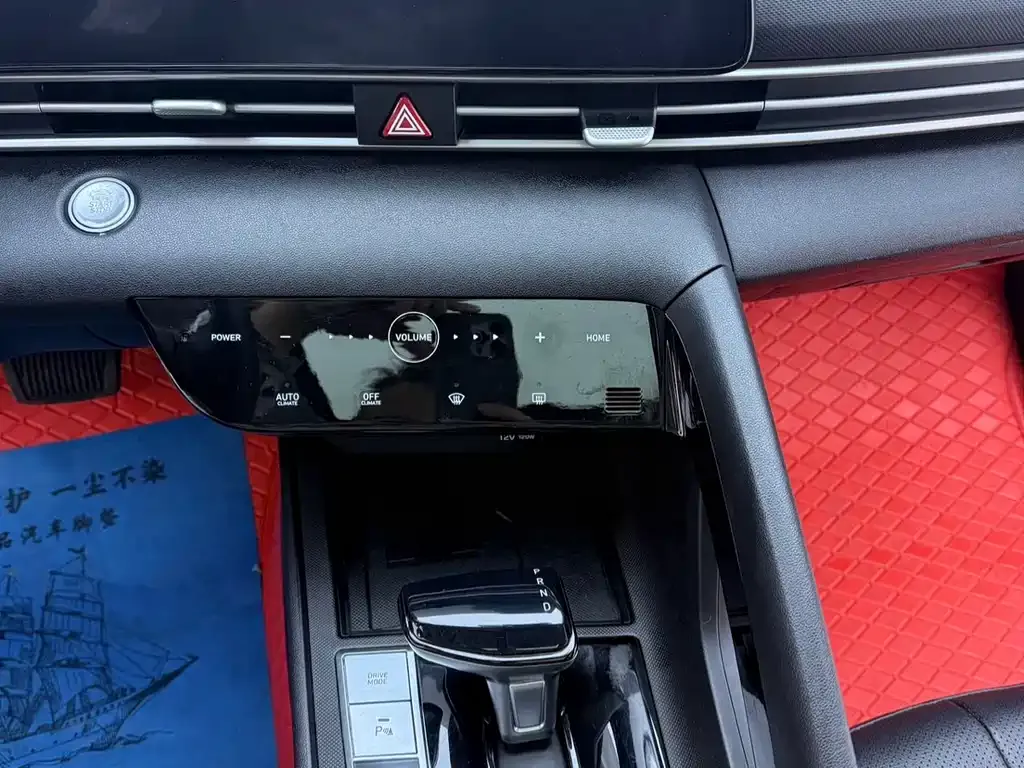 Hyundai Elantra — фото 9