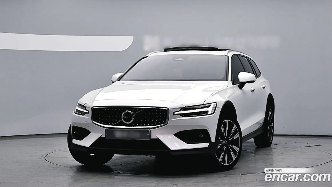 Volvo V60 — фото 1