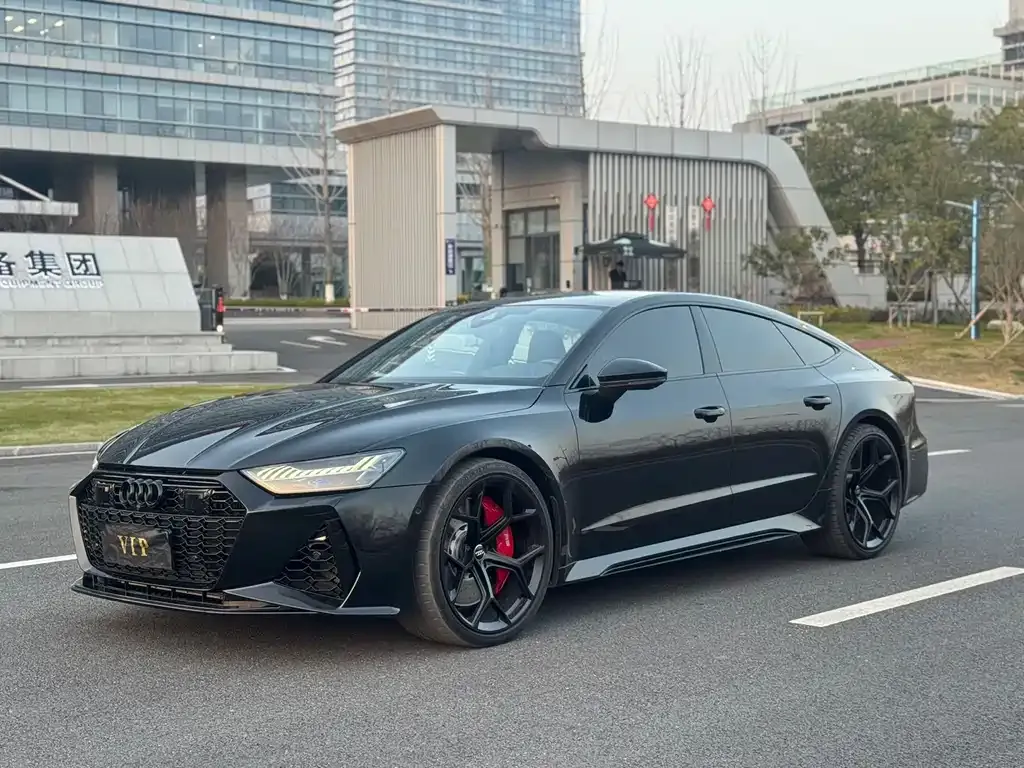 Audi RS 7 — фото 1