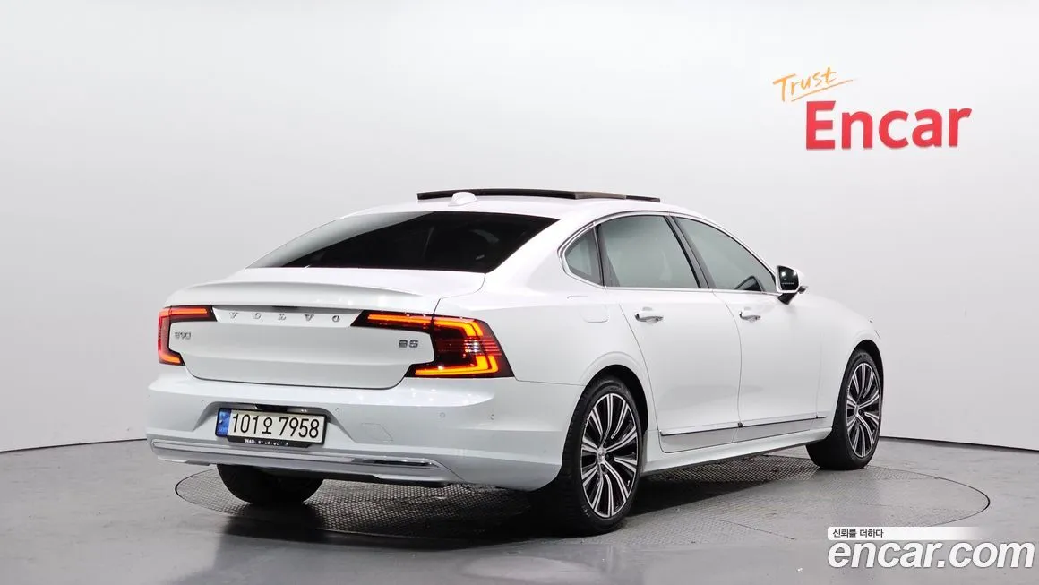 Volvo S90 — фото 6