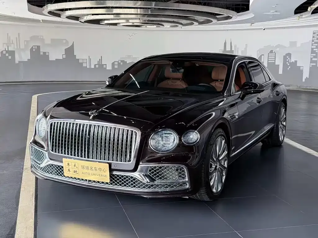 Bentley Flying Spur — фото 1