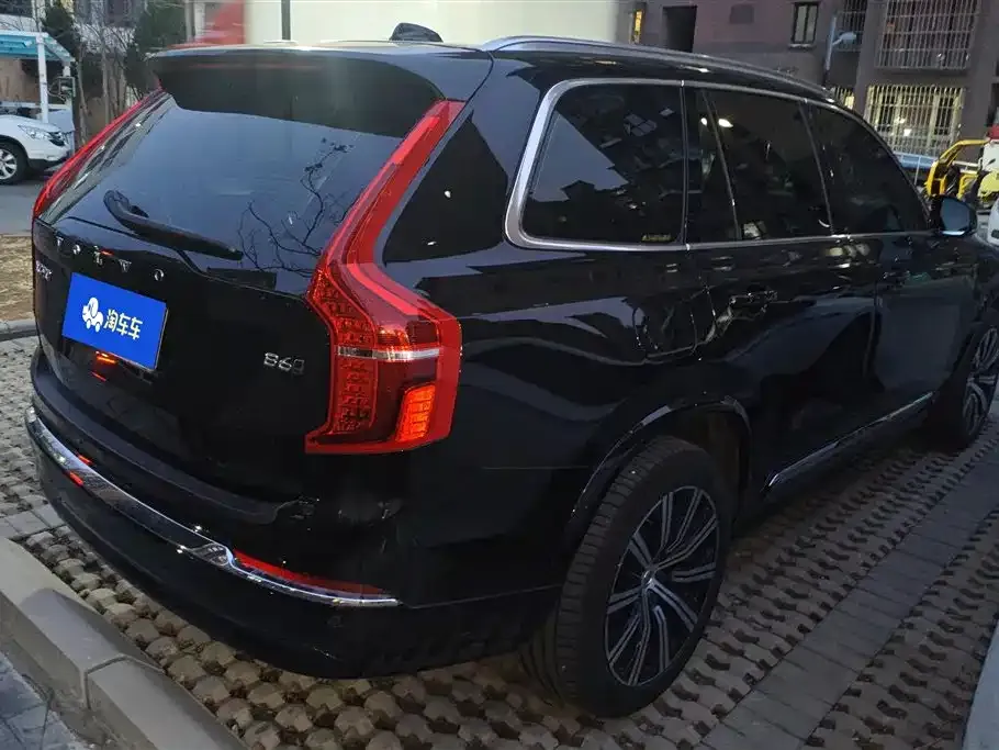 Volvo XC90 — фото 9