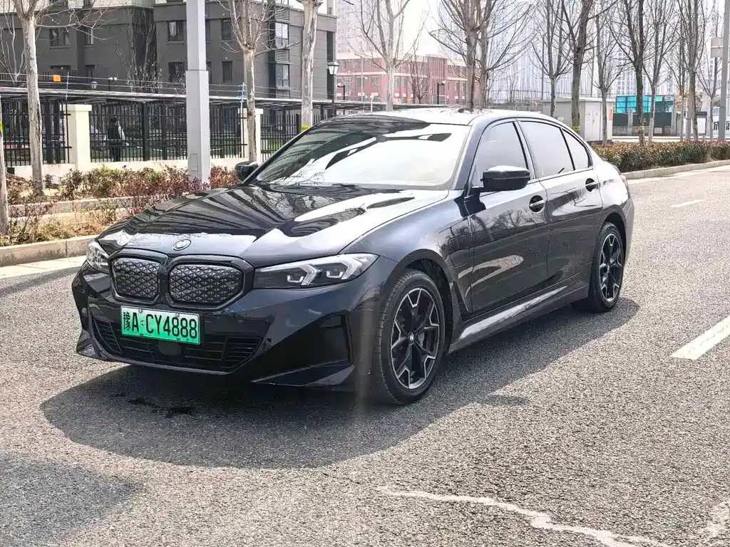 BMW i3 — фото 1