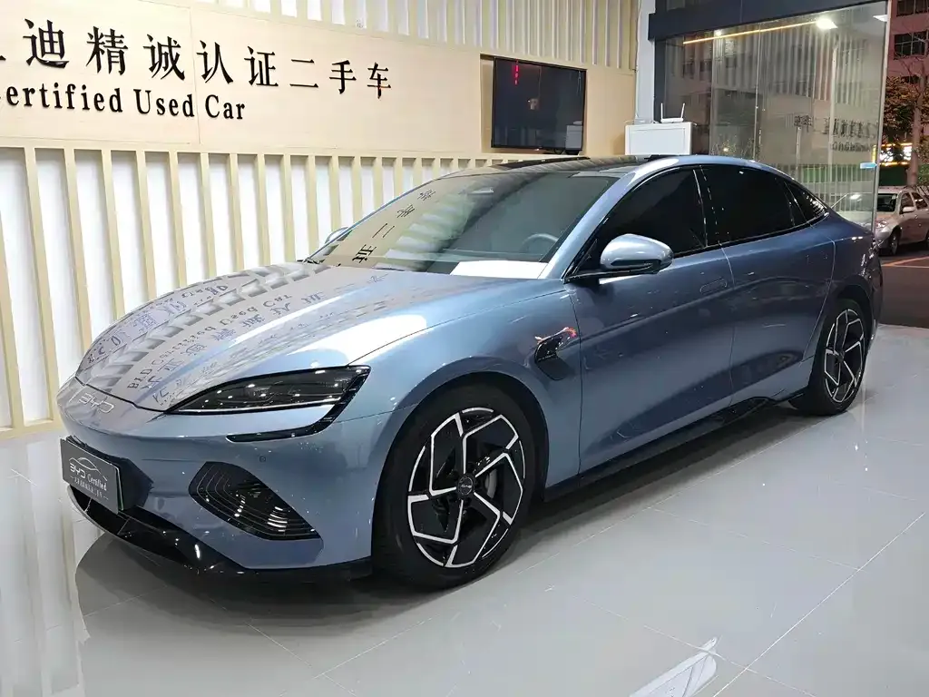 BYD Seal — фото 1