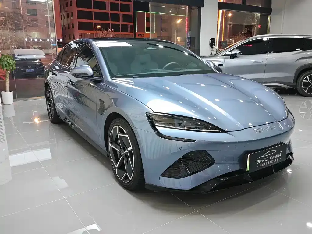 BYD Seal — фото 3