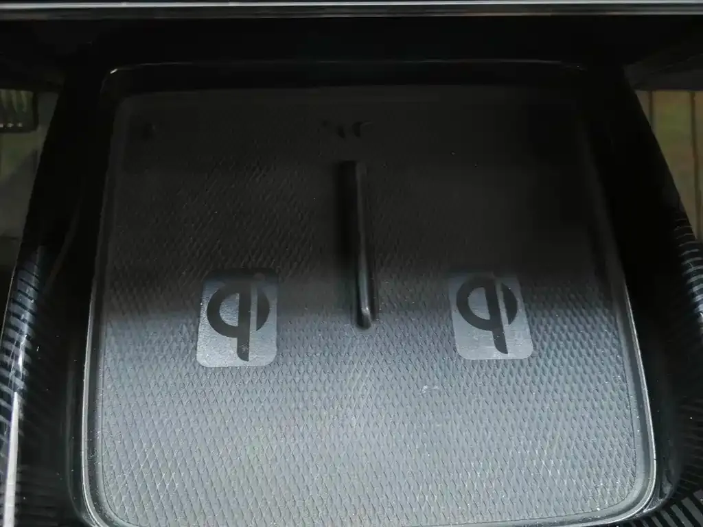 BYD Seal — фото 5