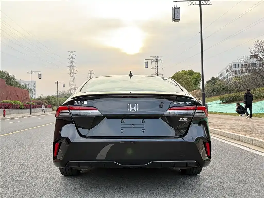 Honda Inspire — фото 6