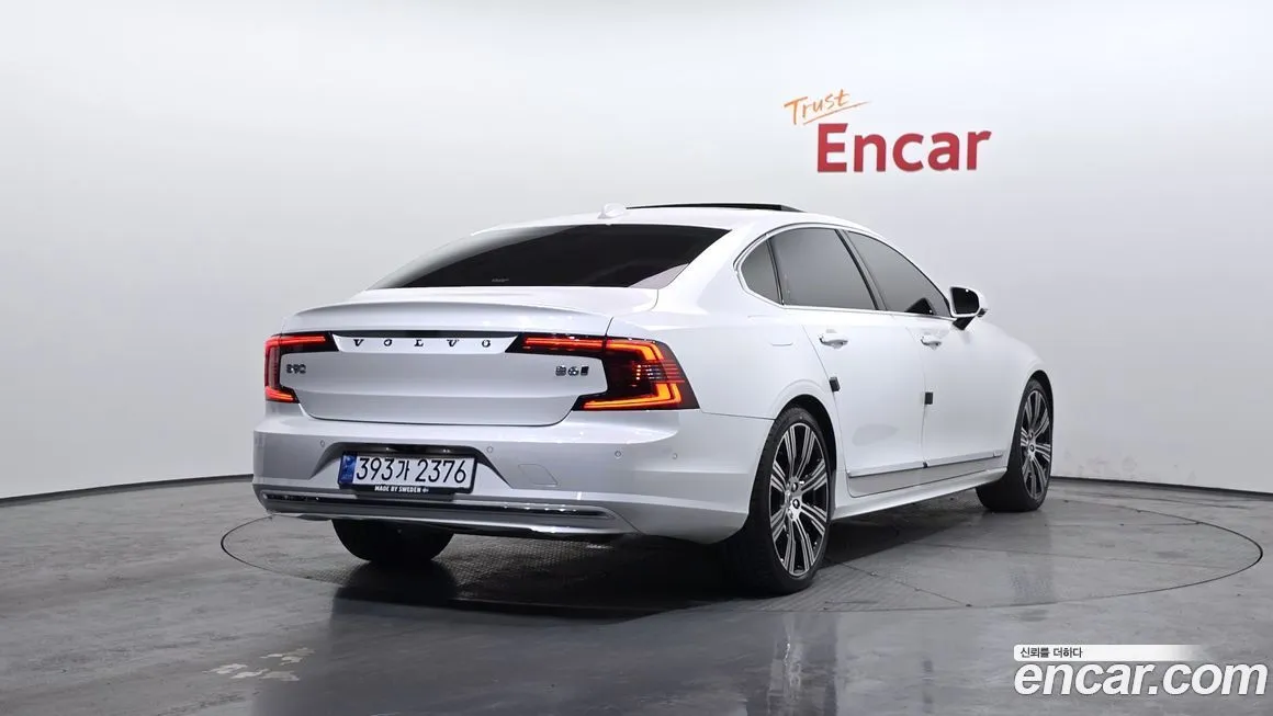 Volvo S90 — фото 6