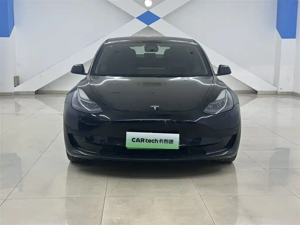 Tesla Model 3 — фото 3