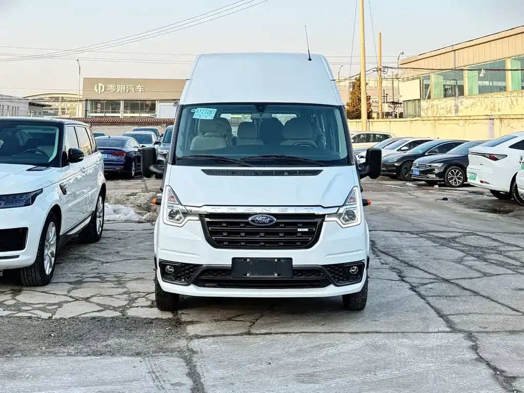 Ford Transit Custom — фото 9
