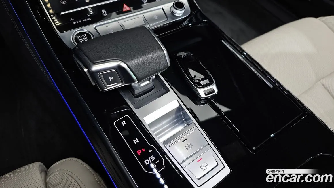 Audi A8 — фото 6