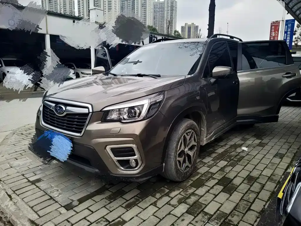 Subaru Forester — фото 1