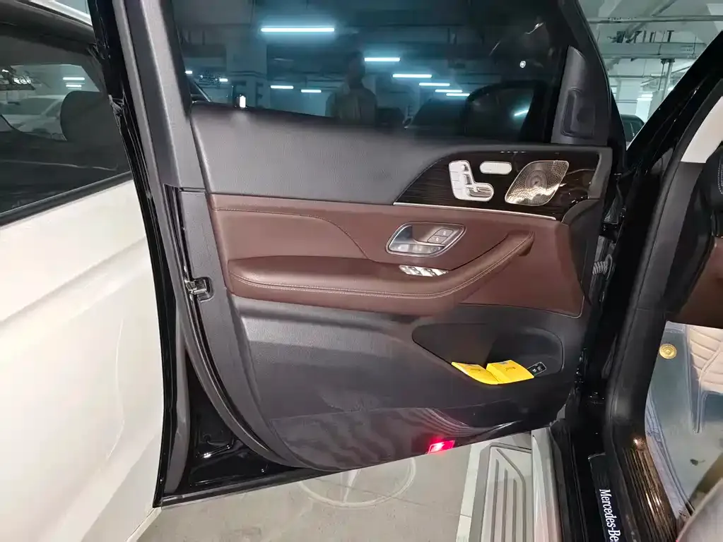 Mercedes-Benz GLS — фото 2