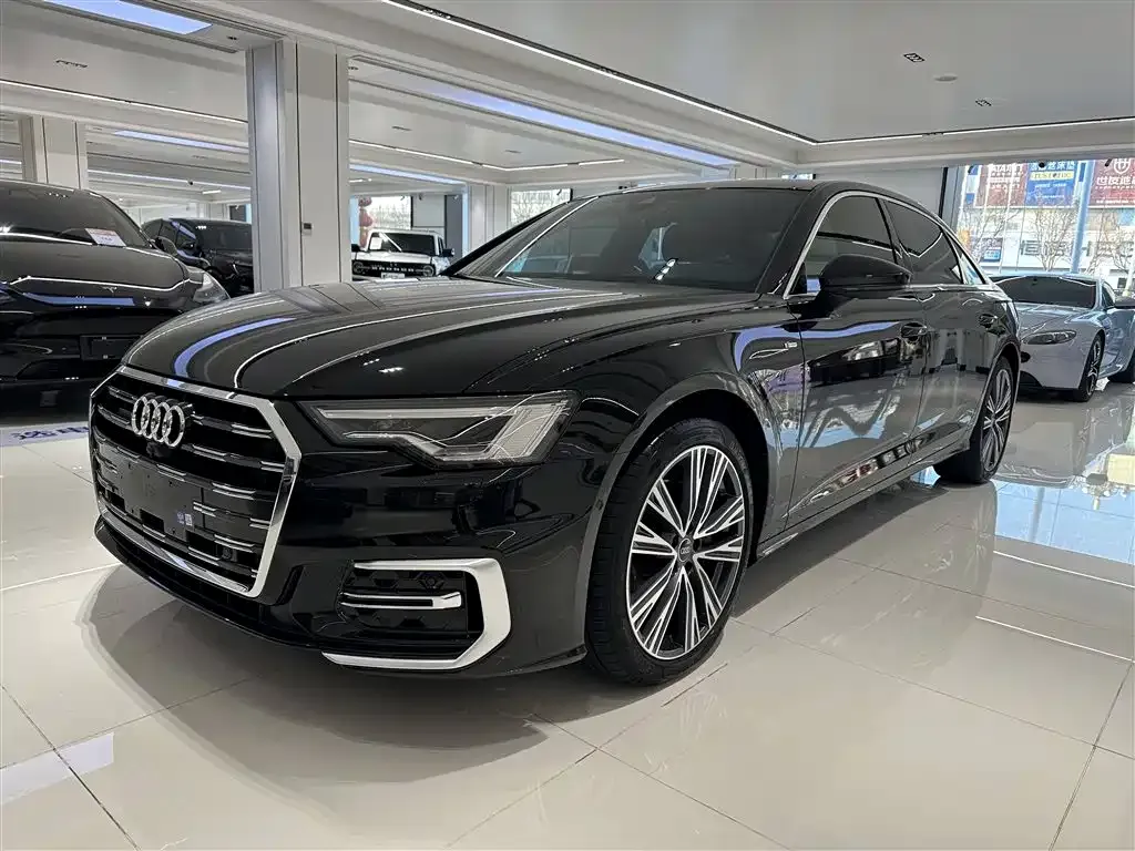 Audi A6L — фото 1
