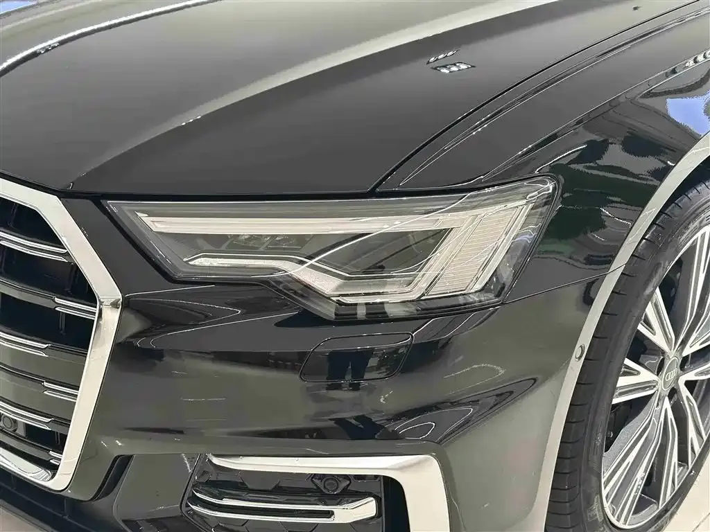 Audi A6L — фото 10