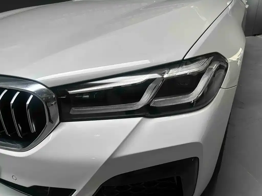 BMW 5 Series — фото 2