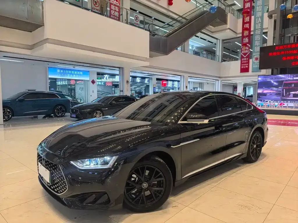 BYD Han — фото 1