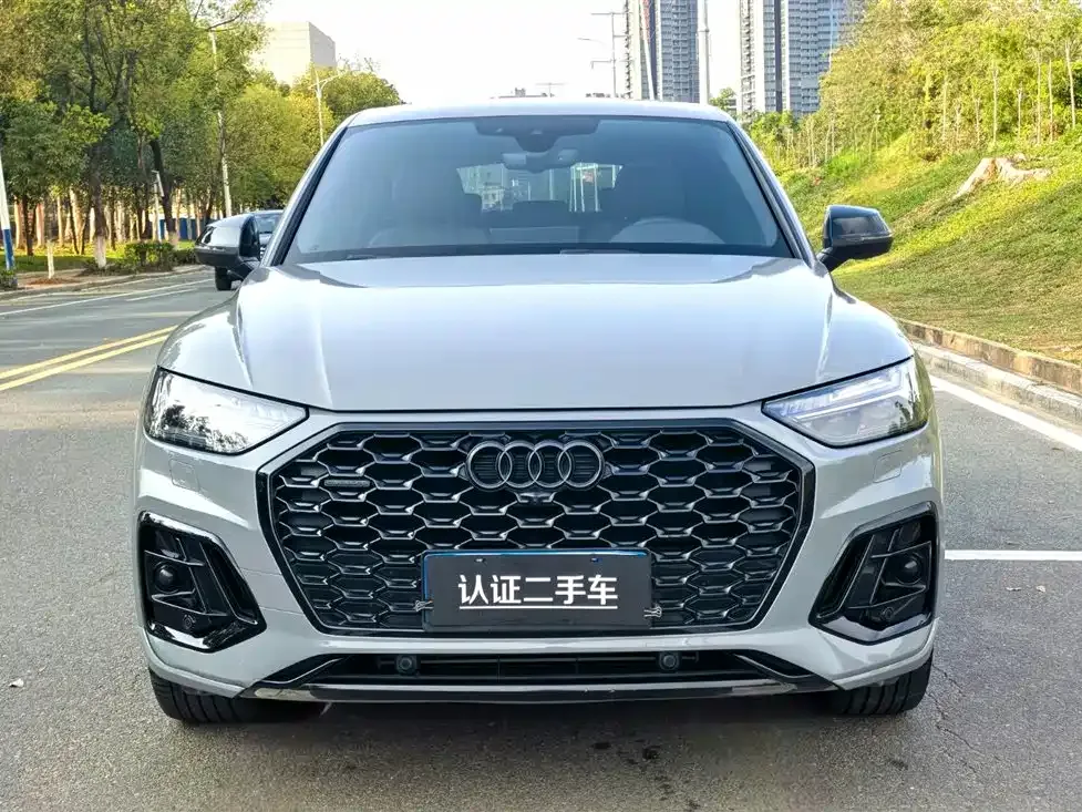 Audi Q5L Sportback — фото 7