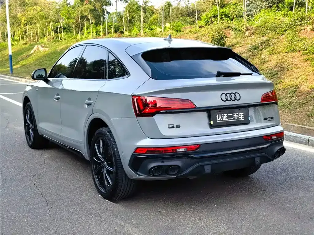 Audi Q5L Sportback — фото 9
