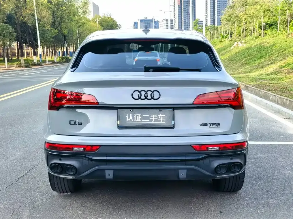Audi Q5L Sportback — фото 8