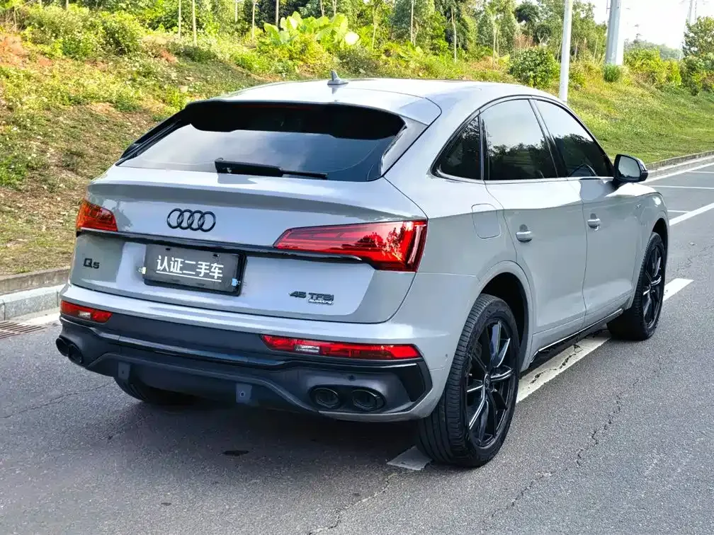 Audi Q5L Sportback — фото 2