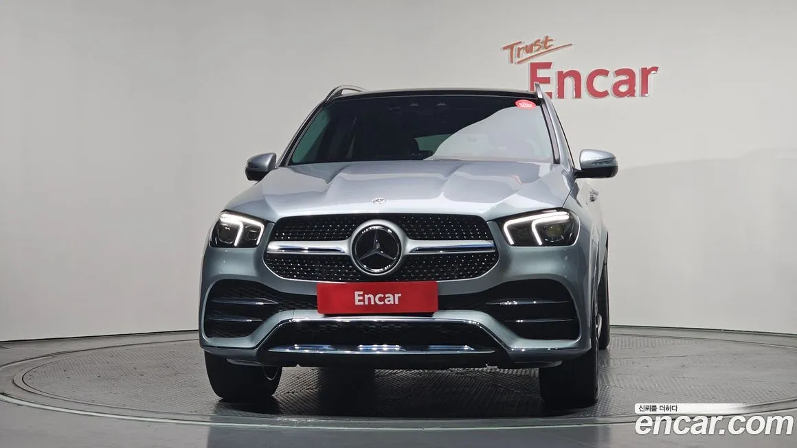 Mercedes-Benz GLE-Class — фото 9